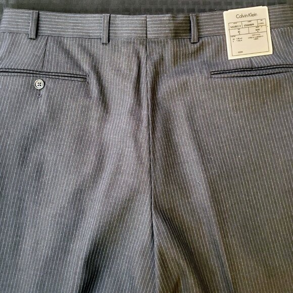 Calvin Klein Gray Pin 3 Btn, 3 pc Suit NWT - Picture 16 of 16